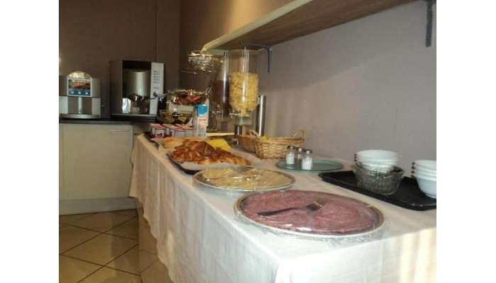 Hotel Albergo poza 1